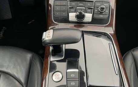 Audi A8, 2011 год, 1 715 000 рублей, 13 фотография