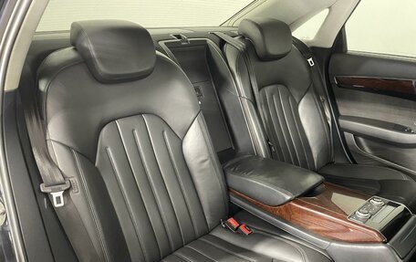 Audi A8, 2011 год, 1 715 000 рублей, 16 фотография