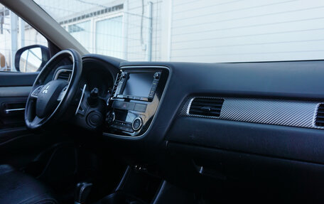 Mitsubishi Outlander III рестайлинг 3, 2012 год, 1 890 000 рублей, 7 фотография