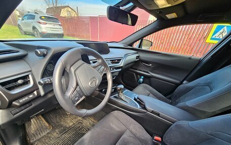Lexus UX I, 2021 год, 3 590 000 рублей, 11 фотография
