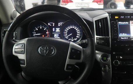 Toyota Land Cruiser 200, 2013 год, 4 208 000 рублей, 3 фотография