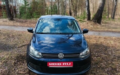 Volkswagen Polo VI (EU Market), 2011 год, 720 000 рублей, 2 фотография