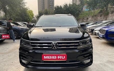 Volkswagen Tiguan II, 2021 год, 2 564 000 рублей, 2 фотография