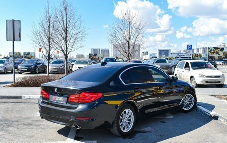 BMW 5 серия, 2018 год, 3 031 578 рублей, 2 фотография