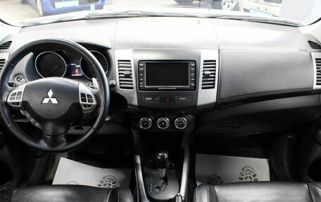 Mitsubishi Outlander III рестайлинг 3, 2012 год, 1 349 000 рублей, 9 фотография