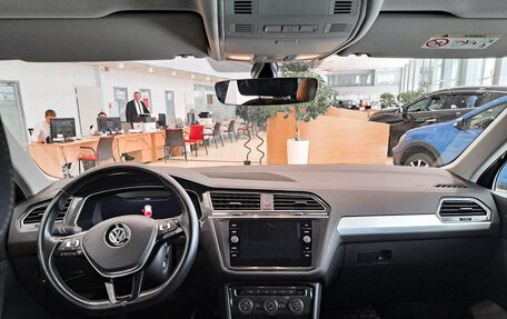 Volkswagen Tiguan II, 2017 год, 3 199 000 рублей, 13 фотография