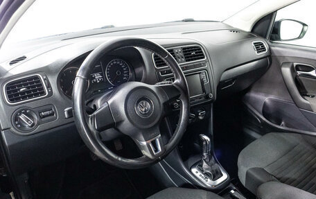 Volkswagen Polo VI (EU Market), 2012 год, 829 789 рублей, 11 фотография