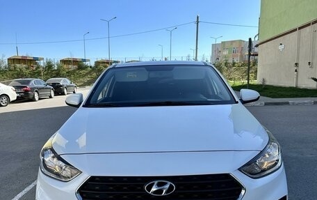Hyundai Solaris II рестайлинг, 2018 год, 1 460 000 рублей, 2 фотография