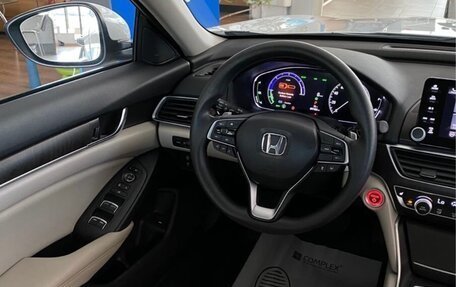 Honda Accord IX рестайлинг, 2018 год, 2 999 999 рублей, 23 фотография