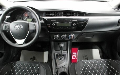 Toyota Corolla, 2015 год, 1 849 000 рублей, 10 фотография