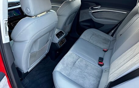 Audi e-tron Sportback I, 2020 год, 5 550 000 рублей, 19 фотография