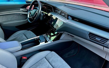 Audi e-tron Sportback I, 2020 год, 5 550 000 рублей, 18 фотография