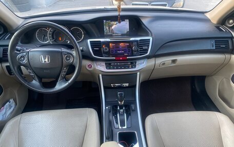 Honda Accord VIII рестайлинг, 2013 год, 1 870 000 рублей, 14 фотография