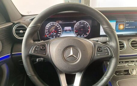 Mercedes-Benz E-Класс, 2018 год, 3 990 000 рублей, 15 фотография