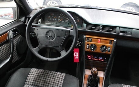 Mercedes-Benz W124, 1993 год, 449 000 рублей, 10 фотография