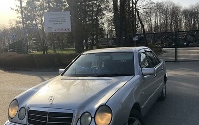 Mercedes-Benz E-Класс, 1996 год, 450 000 рублей, 1 фотография