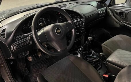 Chevrolet Niva I рестайлинг, 2017 год, 870 000 рублей, 12 фотография