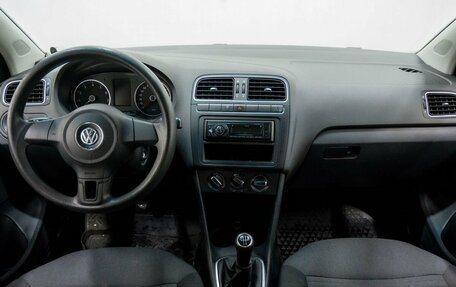 Volkswagen Polo VI (EU Market), 2011 год, 620 000 рублей, 12 фотография