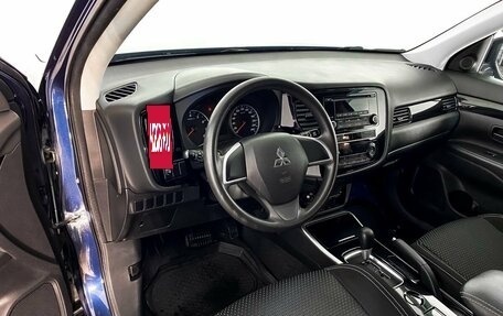 Mitsubishi Outlander III рестайлинг 3, 2019 год, 2 499 000 рублей, 12 фотография