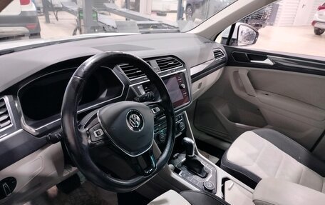 Volkswagen Tiguan II, 2017 год, 2 780 000 рублей, 5 фотография