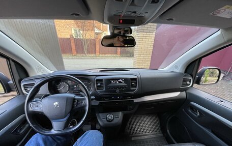 Peugeot Traveller I, 2018 год, 2 920 000 рублей, 17 фотография