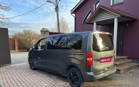 Peugeot Traveller I, 2018 год, 2 920 000 рублей, 4 фотография