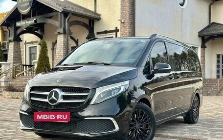 Mercedes-Benz V-Класс, 2021 год, 9 500 000 рублей, 10 фотография