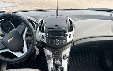 Chevrolet Cruze II, 2014 год, 850 000 рублей, 6 фотография