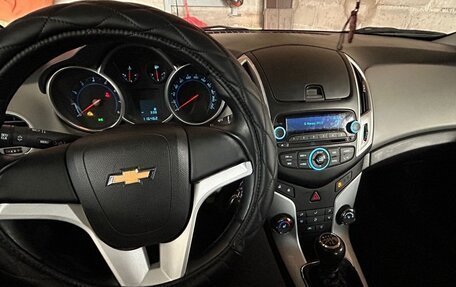 Chevrolet Cruze II, 2014 год, 850 000 рублей, 9 фотография