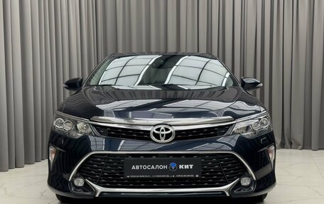 Toyota Camry, 2017 год, 2 690 000 рублей, 2 фотография