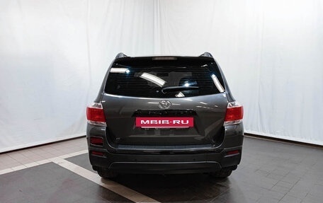 Toyota Highlander III, 2012 год, 2 475 000 рублей, 6 фотография