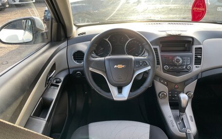 Chevrolet Cruze II, 2011 год, 990 000 рублей, 7 фотография