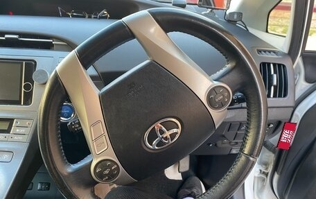 Toyota Prius, 2014 год, 1 550 000 рублей, 8 фотография