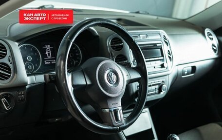 Volkswagen Tiguan I, 2011 год, 1 180 800 рублей, 4 фотография