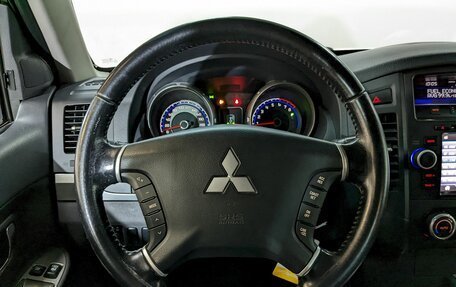 Mitsubishi Pajero IV, 2011 год, 1 890 000 рублей, 16 фотография