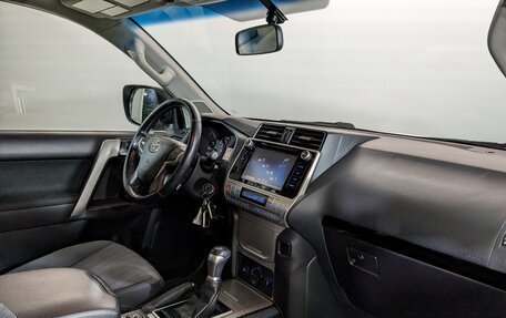 Toyota Land Cruiser Prado 150 рестайлинг 2, 2019 год, 5 250 000 рублей, 5 фотография