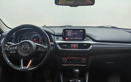 Mazda 6, 2016 год, 2 098 000 рублей, 12 фотография