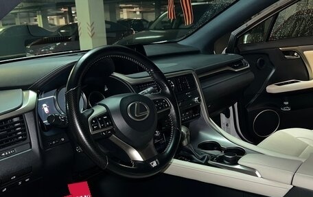 Lexus RX IV рестайлинг, 2017 год, 4 490 000 рублей, 11 фотография