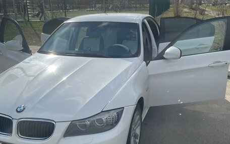 BMW 3 серия, 2011 год, 1 200 000 рублей, 11 фотография