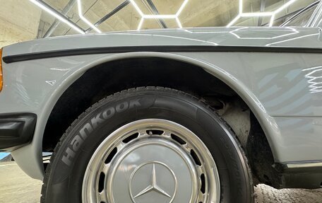 Mercedes-Benz W123, 1981 год, 1 200 000 рублей, 24 фотография