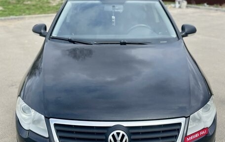 Volkswagen Passat B6, 2008 год, 775 000 рублей, 2 фотография