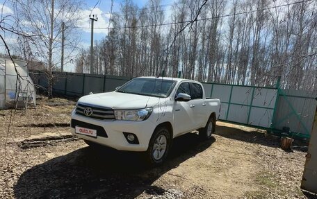 Toyota Hilux VIII, 2016 год, 2 550 000 рублей, 6 фотография