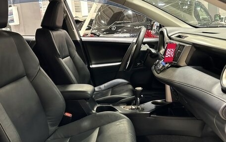 Toyota RAV4, 2013 год, 2 387 000 рублей, 11 фотография
