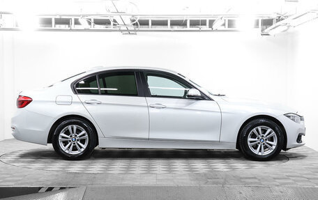 BMW 3 серия, 2018 год, 2 197 000 рублей, 4 фотография