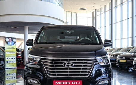 Hyundai Grand Starex Grand Starex I рестайлинг 2, 2019 год, 4 499 000 рублей, 23 фотография