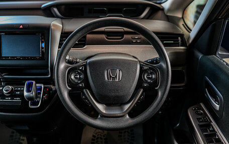 Honda Freed II, 2016 год, 1 499 000 рублей, 7 фотография