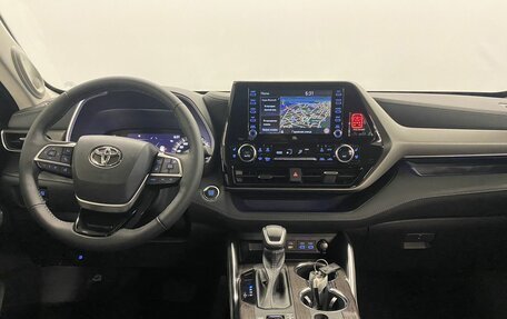 Toyota Highlander, 2022 год, 10 264 890 рублей, 6 фотография