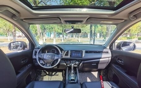Honda Vezel, 2020 год, 1 750 000 рублей, 13 фотография