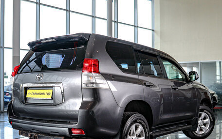 Toyota Land Cruiser Prado 150 рестайлинг 2, 2013 год, 2 989 000 рублей, 6 фотография