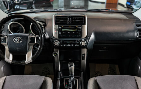 Toyota Land Cruiser Prado 150 рестайлинг 2, 2013 год, 2 989 000 рублей, 10 фотография